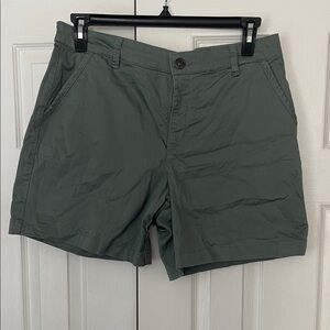 Gloria Vanderbilt Women’s Olive Flat Front Shorts